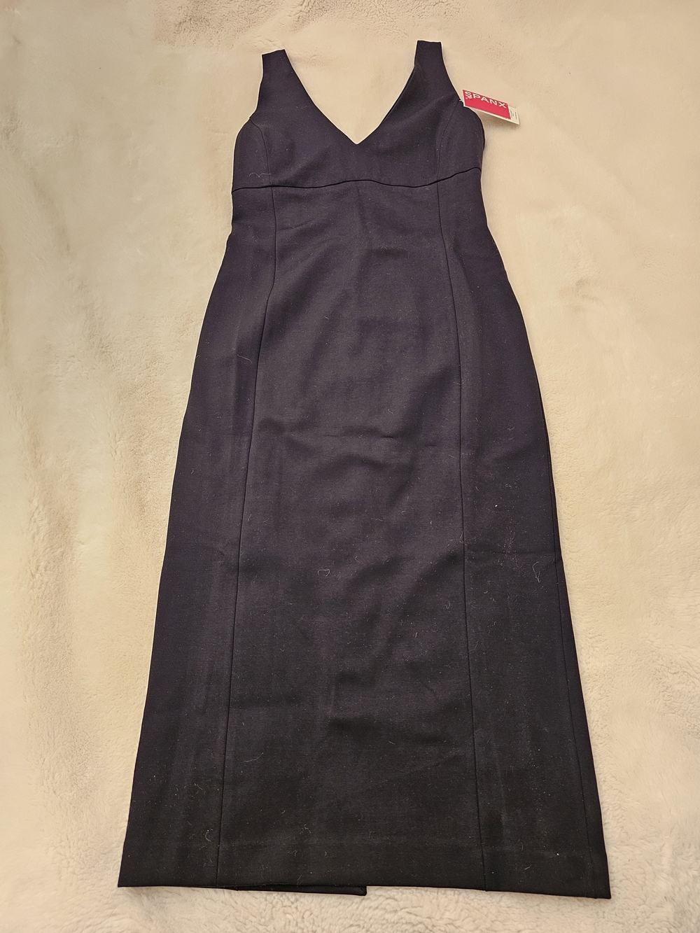 New Spanx Low V-Neck Midi Dress Size Medium - Picture 6 of 16